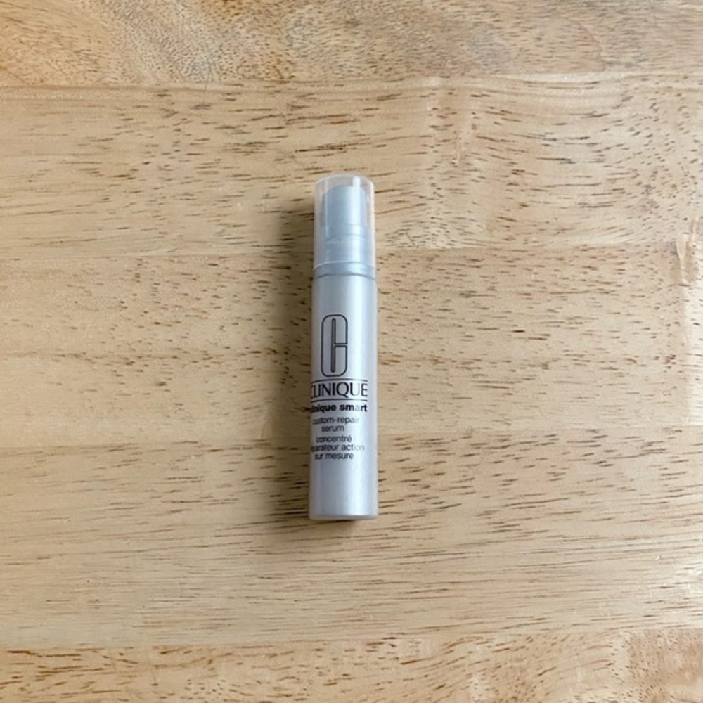 🎀2/25🎀 10 ML Clinique Smart Repair Face Serum Mini
